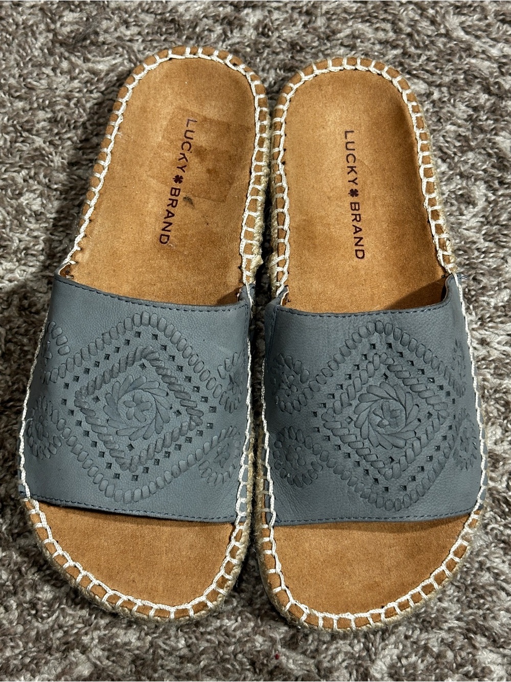Lucky Brand Women's Grey Slide Sandals